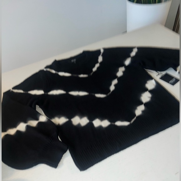 NEW 🖤🖤🖤with TAGS. Black and creamy white knit sweater, size m, beautiful sweater - Picture 2 of 14